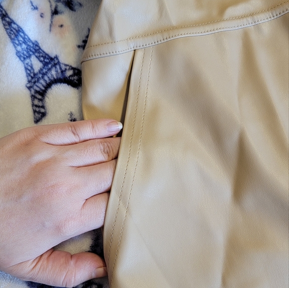 🎉Women's Puff Sleeve Faux Leather A-Line Dress Beige🎉 - Picture 6 of 7